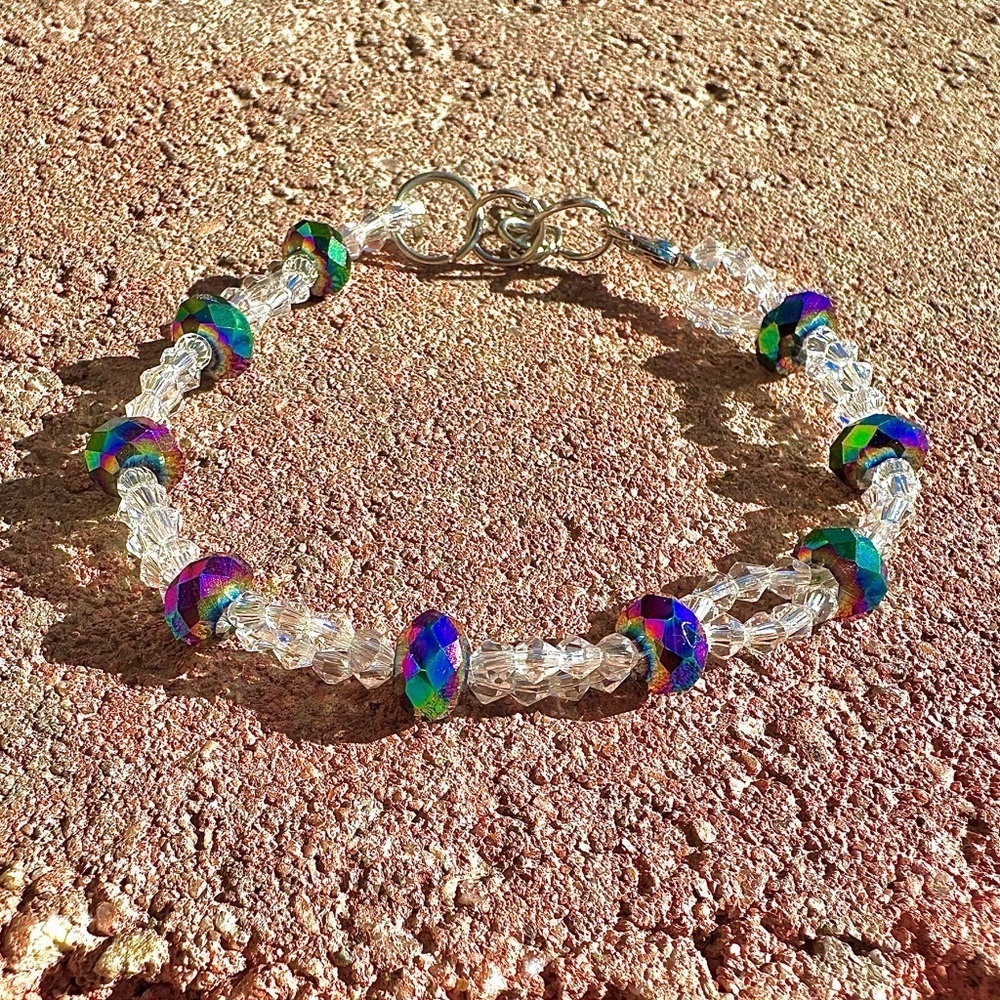 Handmade White and Reflective Blue Glass Beaded Bracelet w Silver Colored Clasp